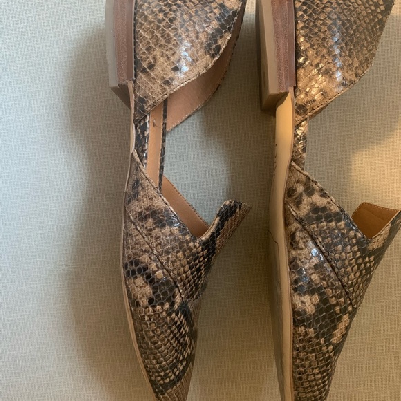(SOLD)Franco Sarto Toby Flats - Picture 5 of 9